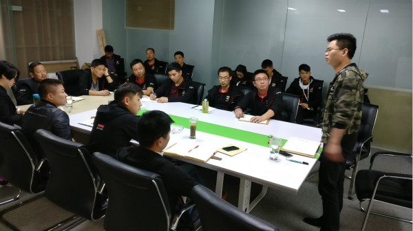 瑞馬壁掛爐廠家增強(qiáng)服務(wù)意識(shí)，提高商務(wù)技巧